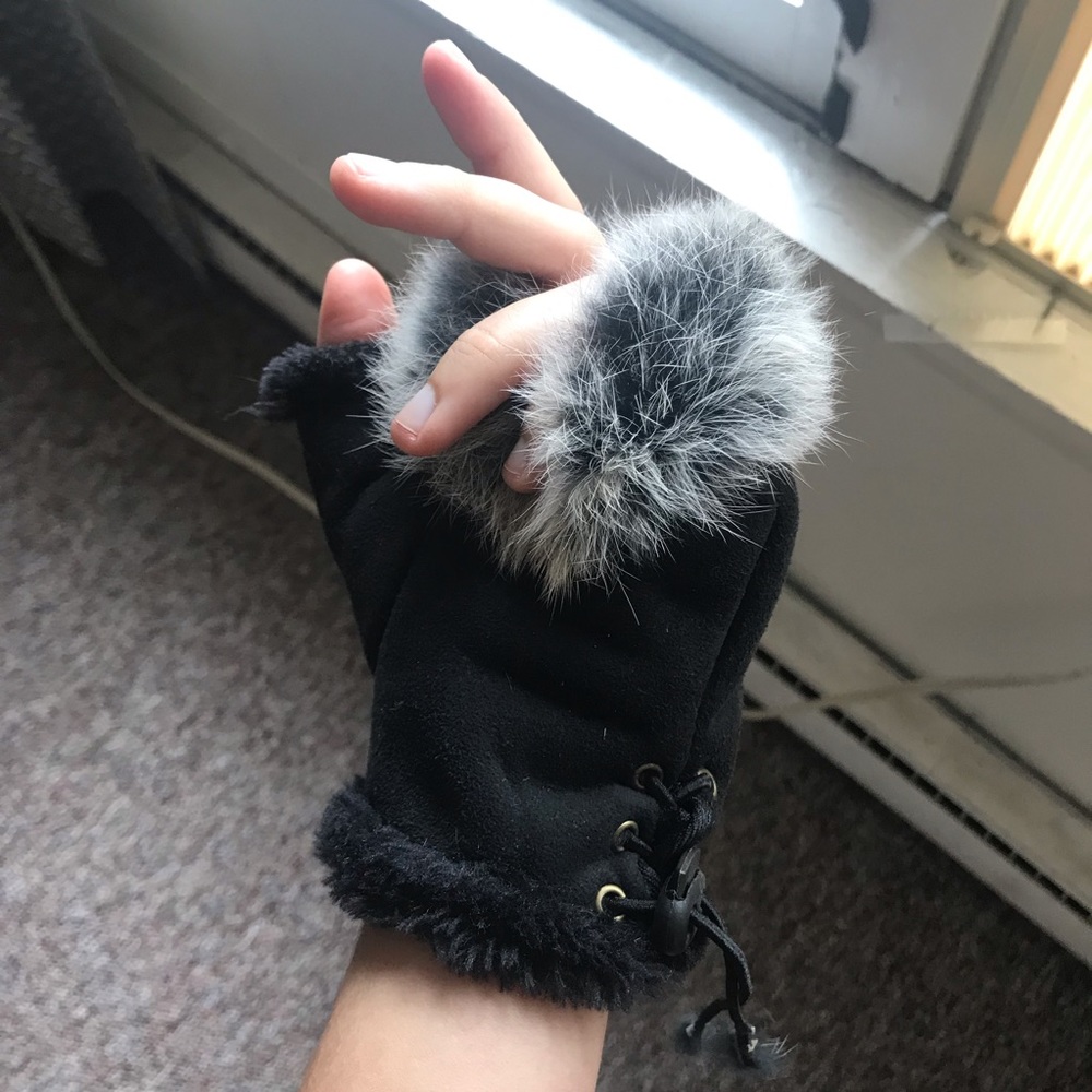 UGG HAND WARMERS